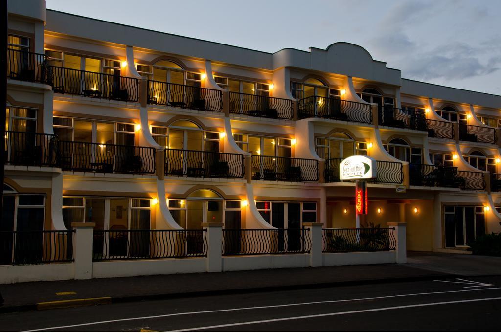 נאפייר Beachfront Motel מראה חיצוני תמונה