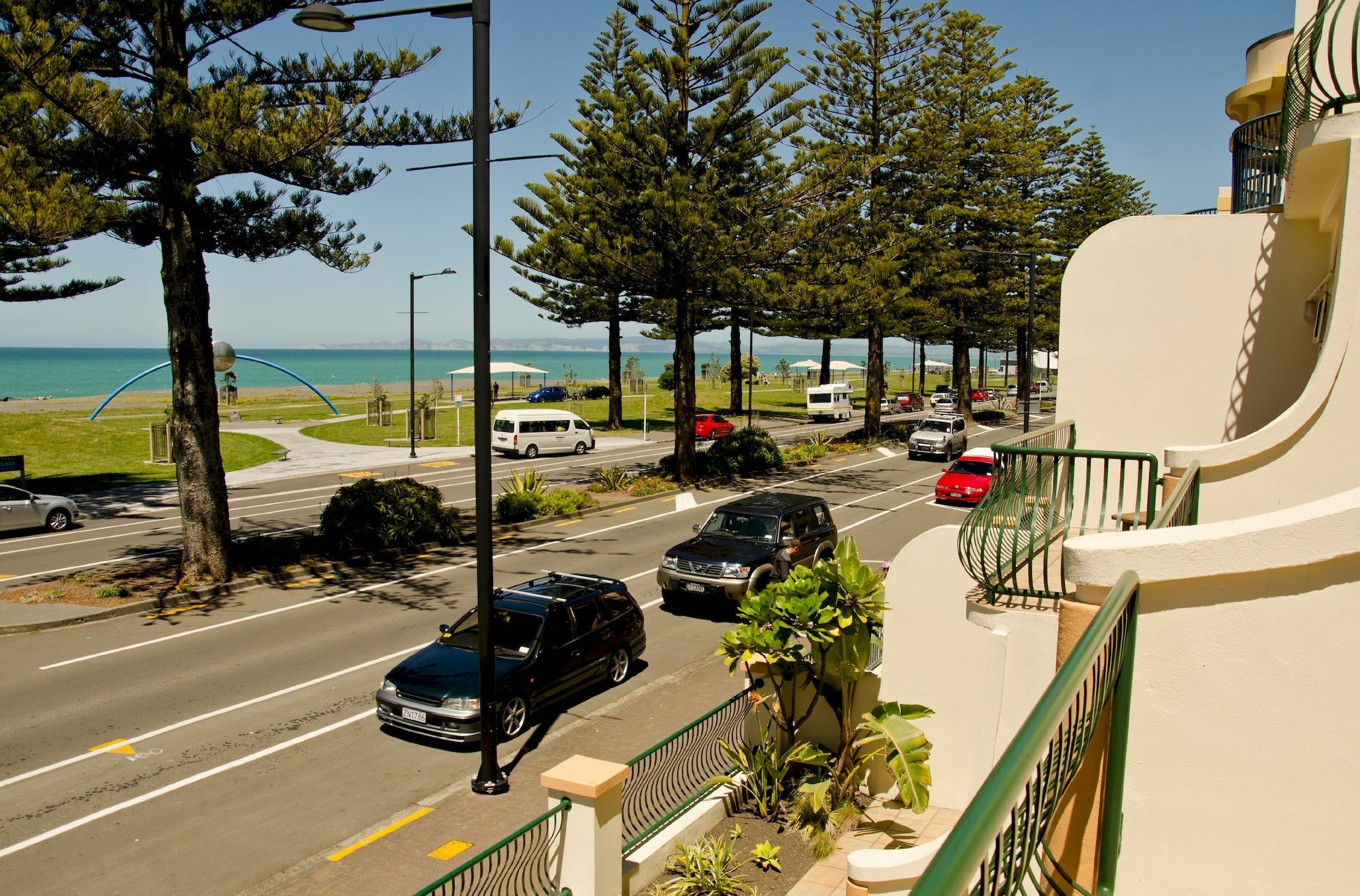 נאפייר Beachfront Motel מראה חיצוני תמונה